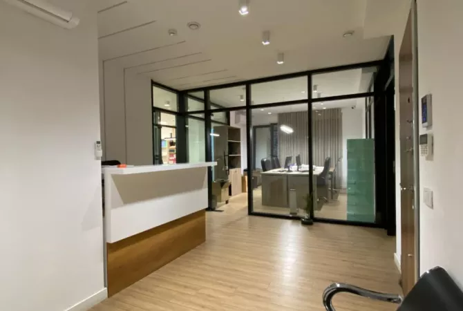 Ambient biznesi me qera 3+1 ne Tirane - 5,000 Euro