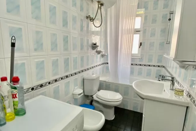 Shtepi me qera Apartament ne Tirane, 1+1, Mobilimi E mobiluar, Pagesa 700  Euro.