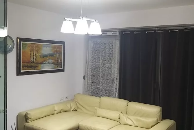 Shtepi me qera Apartament ne Tirane, 3+1, Mobilimi E mobiluar, Pagesa 800  Euro.