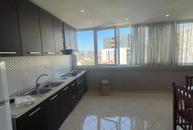 Shtepi ne shitje Apartament ne Tirane, 2+1, Mobilimi E mobiluar, Pagesa 190,000  Euro.