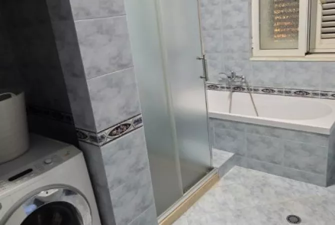 Shtepi me qera 3+1 ne Tirane - 700 Euro
