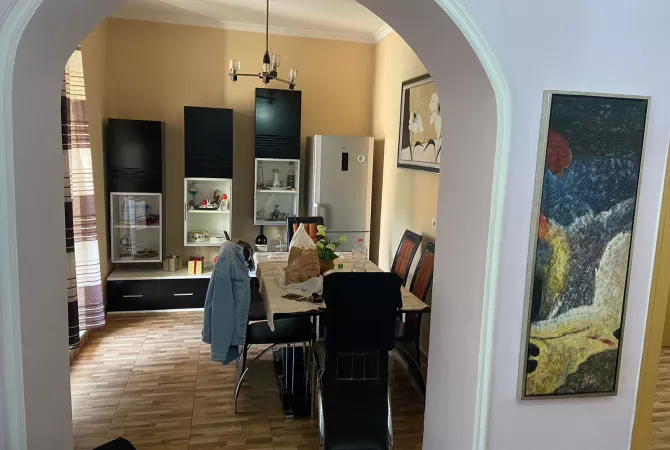 Shtepi me qera 1+1 ne Tirane - 600 Euro