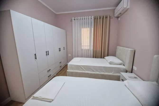 Shtepi me qera Vila Luksoze ne Tirane, 2+1, Mobilimi E mobiluar, Pagesa 750  Euro.