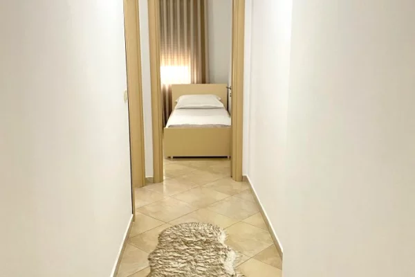 Shtepi me qera 2+1 ne Tirane - 550 Euro