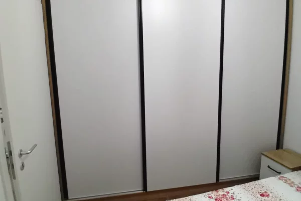 Shtepi me qera Apartament ne Tirane, 1+1, Mobilimi E mobiluar, Pagesa 45,000  Leke.