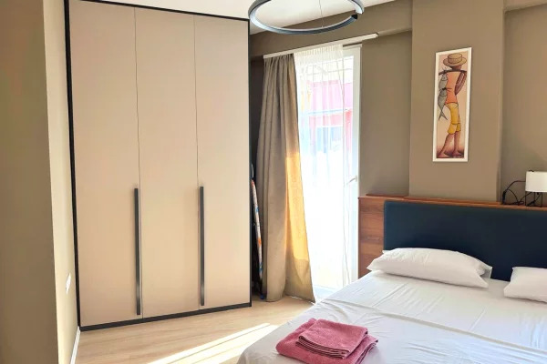 Shtepi me qera Apartament ne Tirane, 1+1, Mobilimi E mobiluar, Pagesa 65,000  Leke.