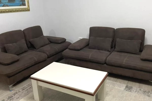 Shtepi me qera 1+1 ne Tirane - 50,000 Leke