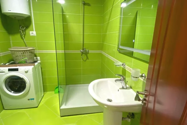 Shtepi me qera 2+1 ne Tirane - 50,000 Leke