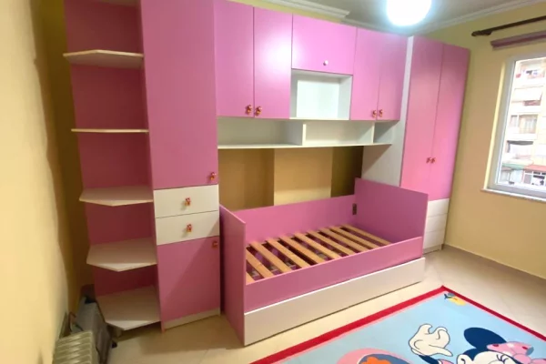 Shtepi me qera Apartament ne Tirane, 2+1, Mobilimi E mobiluar, Pagesa 50,000  Leke.