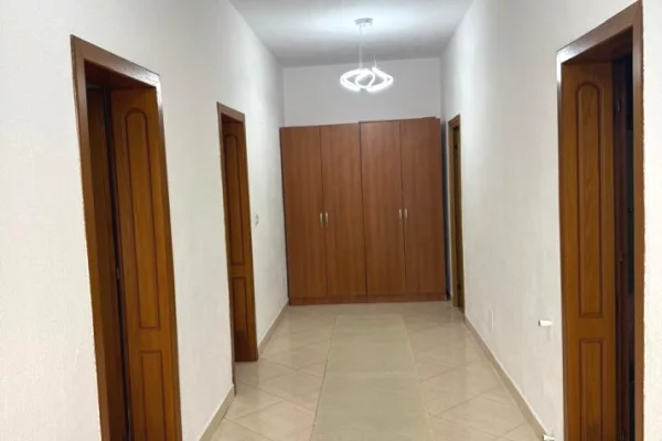 Shtepi me qera 2+1 ne Tirane - 450 Euro