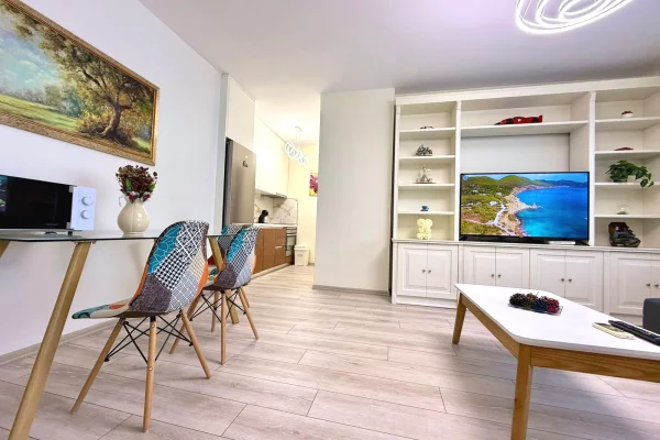 Shtepi me qera Apartament ne Tirane, 1+1, Mobilimi E mobiluar, Pagesa 900  Euro.