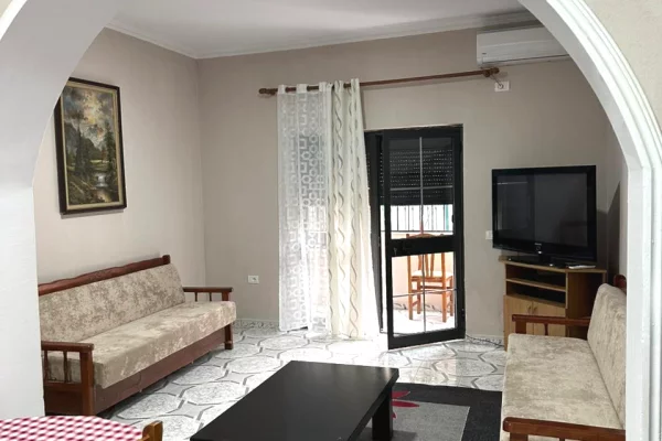 Shtepi me qera 2+1 ne Tirane - 500 Euro