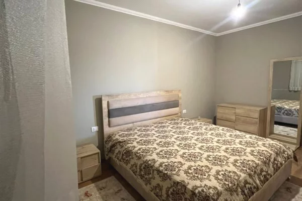 Shtepi me qera 2+1 ne Tirane - 600 Euro
