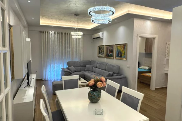 Shtepi me qera 2+1 ne Tirane - 600 Euro