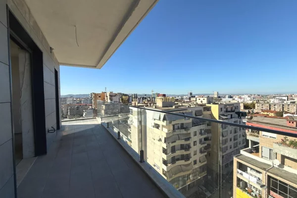 Shtepi ne shitje Apartament ne Tirane, 1+1, Mobilimi Bosh, pa mobiluar, Pagesa 172,000  Euro.