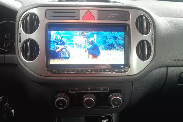 Cars for sale in Tirana, Volkswagen, 2010 Benzine,Kambio Automatik Payment 6,800  Euro.