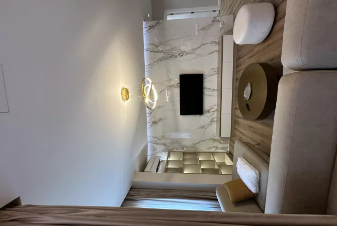 Shtepi me qera 3+1 ne Tirane - 999 Euro