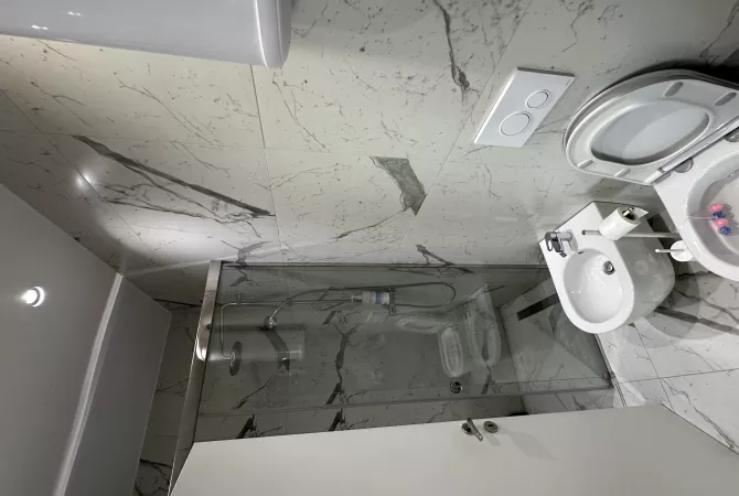 Shtepi me qera Apartament ne Tirane, 3+1, Mobilimi E mobiluar, Pagesa 999  Euro.