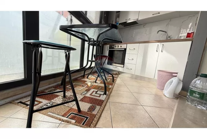 Shtepi me qera Apartament ne Tirane, 2+1, Mobilimi E mobiluar, Pagesa 1,300  Euro.