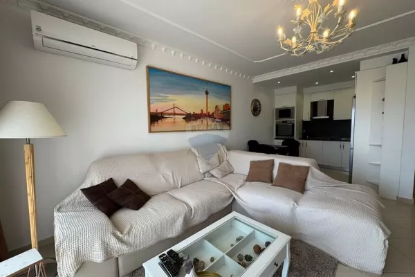 Shtepi me qera 2+1 ne Tirane - 550 Euro