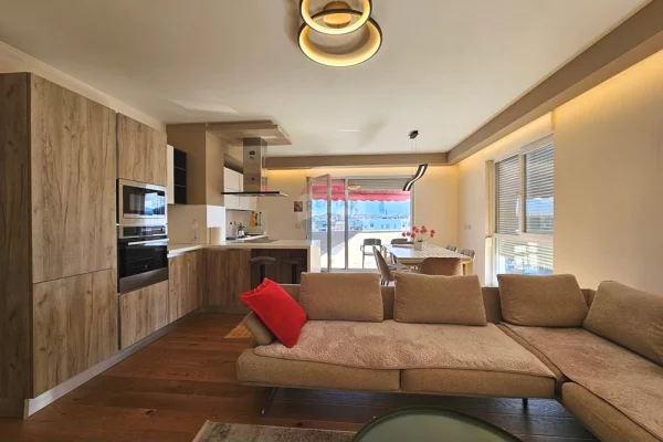 Shtepi ne shitje Apartament ne Tirane, 3+1, Mobilimi E mobiluar, Pagesa 358,000  Euro.