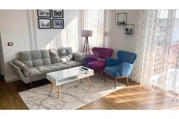 Shtepi me qera 1+1 ne Tirane - 700 Euro
