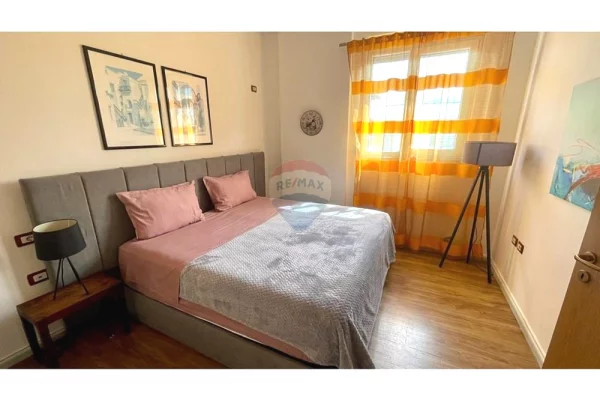 Shtepi me qera Apartament ne Tirane, 1+1, Mobilimi E mobiluar, Pagesa 700  Euro.