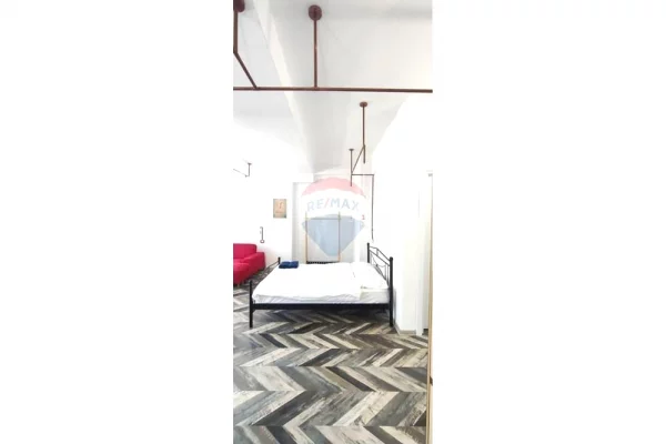 Shtepi me qera Apartament ne Tirane, Garsoniere, Mobilimi E mobiluar, Pagesa 450  Euro.