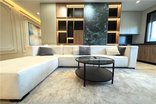 Shtepi me qera 2+1 ne Tirane - 1,500 Euro