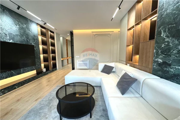 Shtepi me qera 2+1 ne Tirane - 1,500 Euro