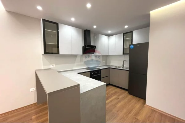 Shtepi me qera 2+1 ne Tirane - 850 Euro