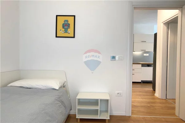 Shtepi me qera Apartament ne Tirane, 2+1, Mobilimi E mobiluar, Pagesa 900  Euro.