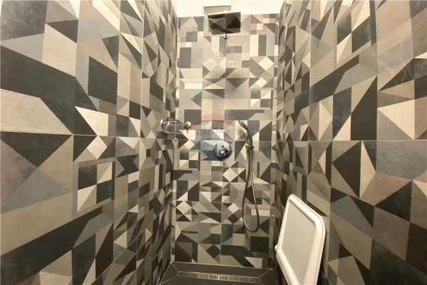 Shtepi me qera Apartament ne Tirane, 2+1, Mobilimi E mobiluar, Pagesa 900  Euro.