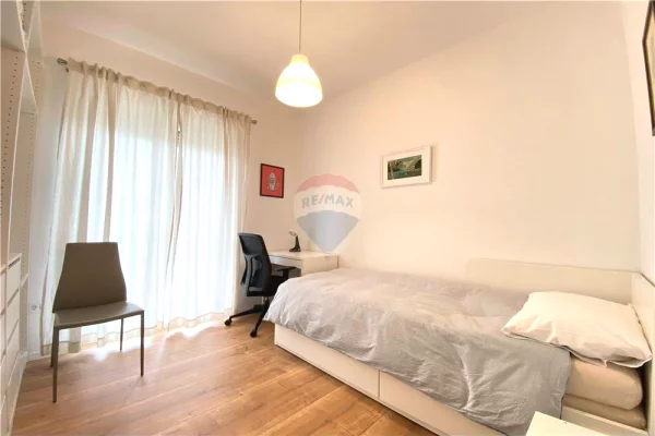 Shtepi me qera Apartament ne Tirane, 2+1, Mobilimi E mobiluar, Pagesa 900  Euro.