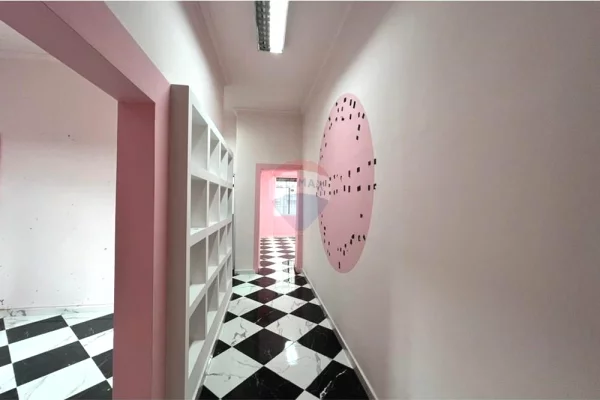 Business Property for Rent 1+1 in Tirana - 700 Euro