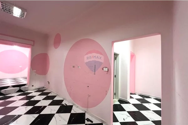 Business Property for Rent 1+1 in Tirana - 700 Euro