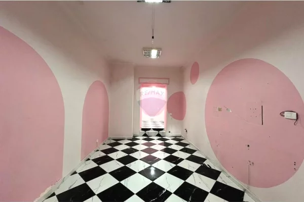 Zyre  Per Qira, Rruga Ibrahim Rrugova, Tirane!