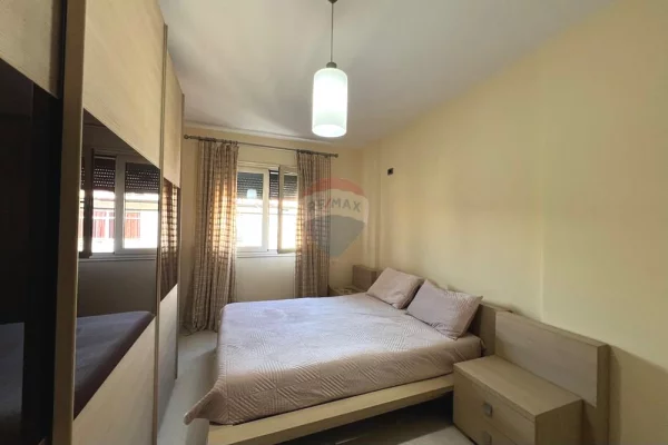 Shtepi me qera Apartament ne Tirane, 2+1, Mobilimi E mobiluar, Pagesa 850  Euro.