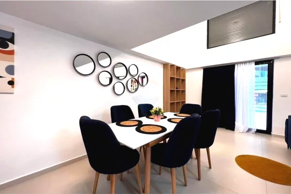 Shtepi me qera 3+1 ne Tirane - 1,400 Euro