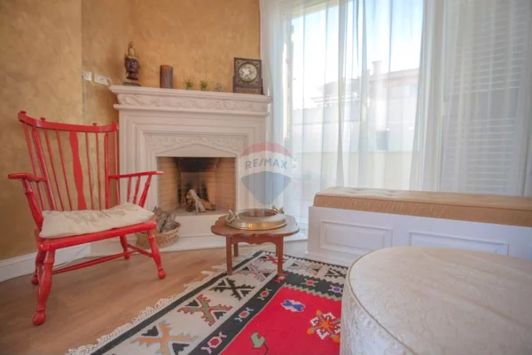 Shtepi me qera 3+1 ne Tirane - 1,900 Euro