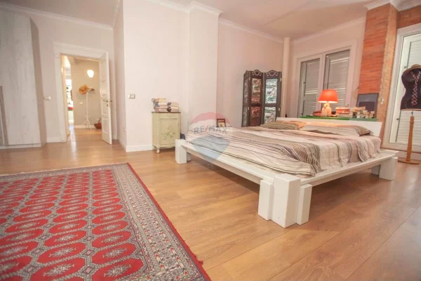 Shtepi me qera Apartament ne Tirane, 3+1, Mobilimi E mobiluar, Pagesa 1,900  Euro.