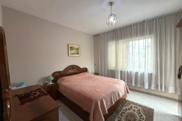 Appartamento in affitto a Tirana 3+1, Arredato