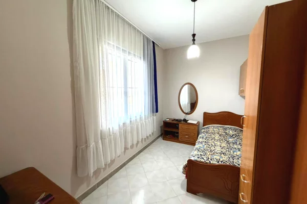 Appartamento in affitto a Tirana 3+1, Arredato