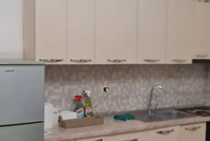 Shtepi me qera 2+1 ne Tirane - 400 Euro