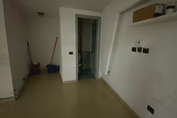 Business Property for Rent 1+1 in Tirana - 50,000 Leke