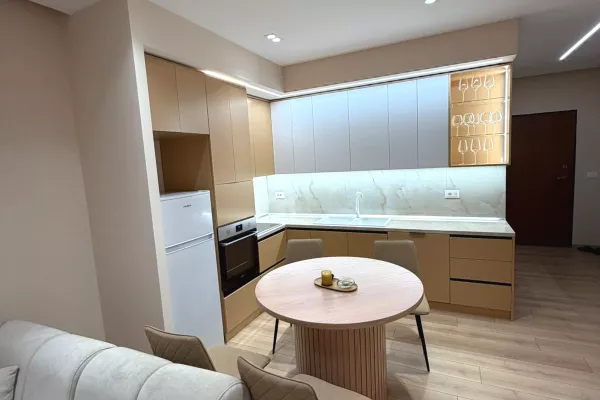 Shtepi me qera Apartament ne Tirane, 2+1, Mobilimi E mobiluar, Pagesa 90,000  Leke.