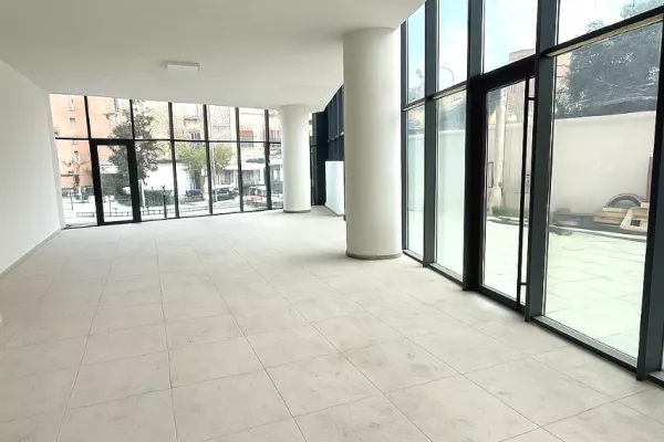 Ambient biznesi me qera 1+1 ne Tirane - 2,500 Euro