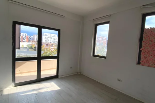 🏢 Jepet me Qira Ambient Komercial – Astir, Tirane