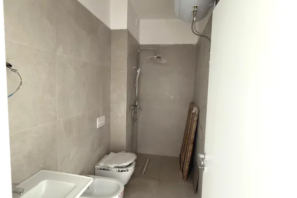 🏢 Jepet me Qira Ambient Zyre – Altana Residence, Tirane 🌿