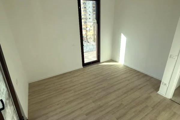 Business Property for Rent 3+1 in Tirana - 1,500 Euro